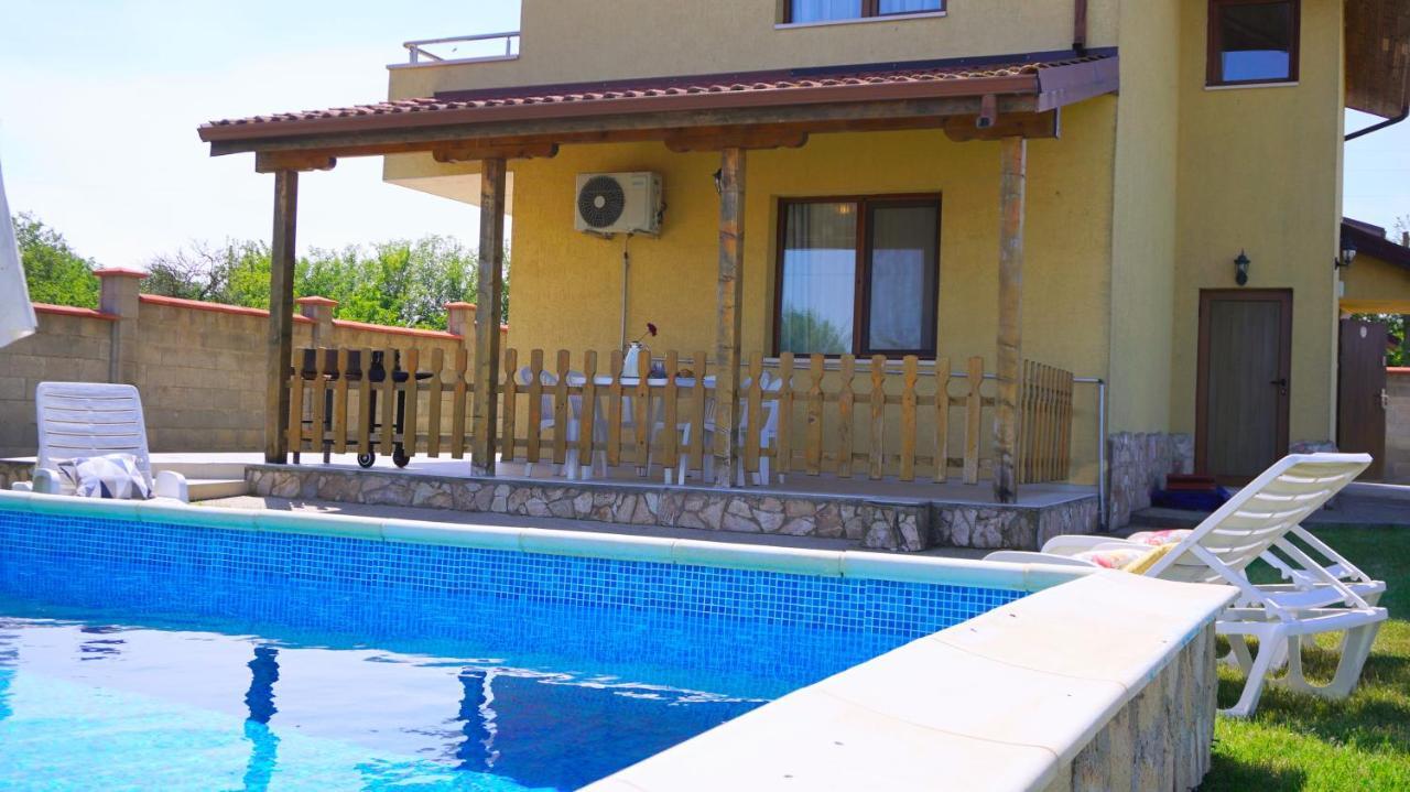 Вила Делфин - Villa Delfin Balgarevo Kültér fotó