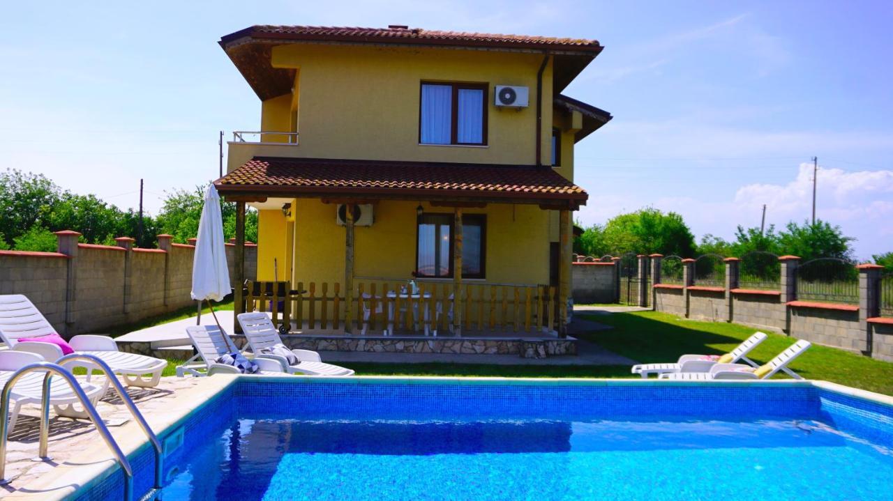 Вила Делфин - Villa Delfin Balgarevo Kültér fotó
